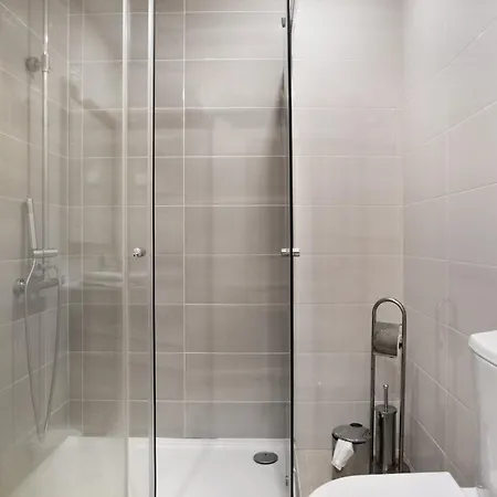 A O - Gamboa דירה *